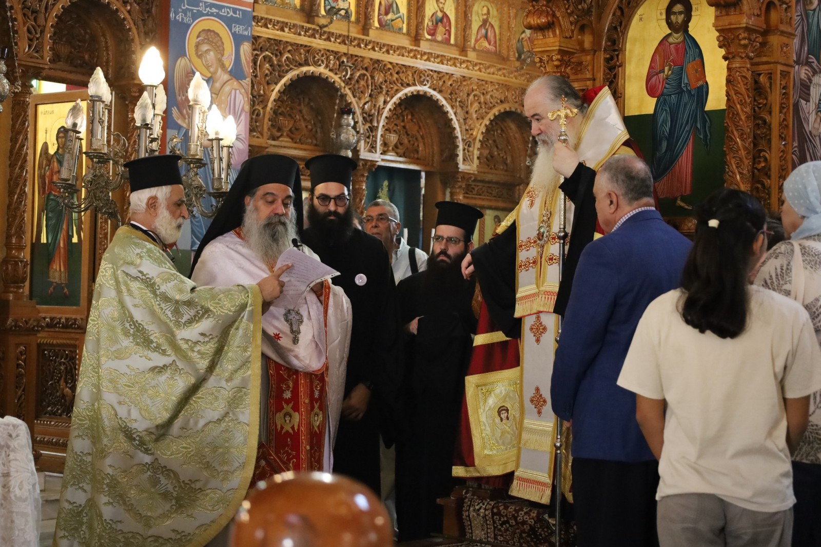 حضنُ المسيحِ مفتوحٌ من أجلِ العائلة