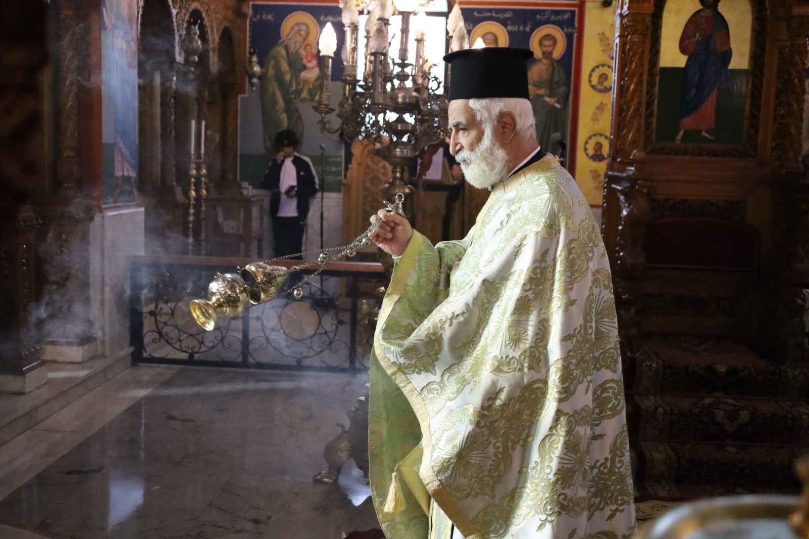 حضنُ المسيحِ مفتوحٌ من أجلِ العائلة